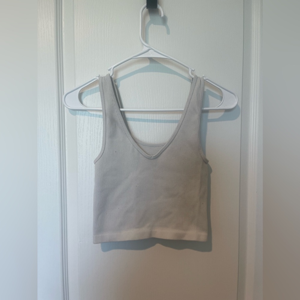 Women’s Size Small White Tank Top.